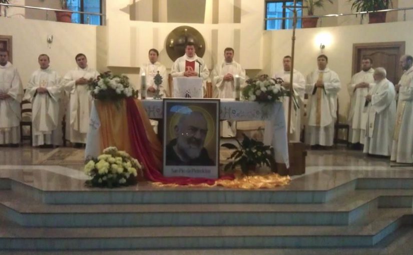 Roman, 23 septembrie 2013: Hramul conventului „Sfântul Padre Pio”